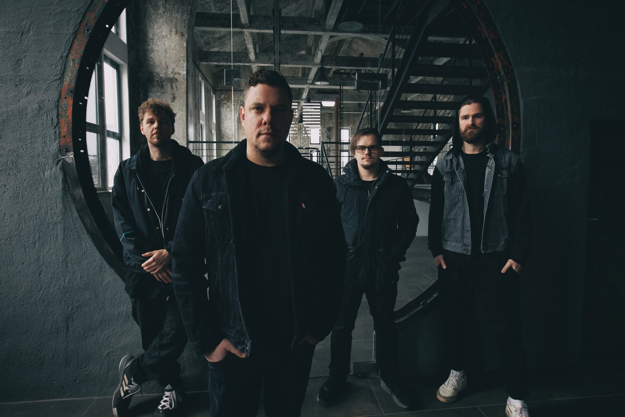 Leander Kills - Ú dalt hozott ki a fővárosi metal formáció: 'Vihar szeme'